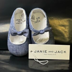 NWT Janie and Jack Baby Girl Blue Mary Jane’s with Bow Strap